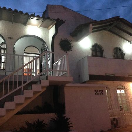 B&B Grand Royal Inn Barranquilla  Kültér fotó