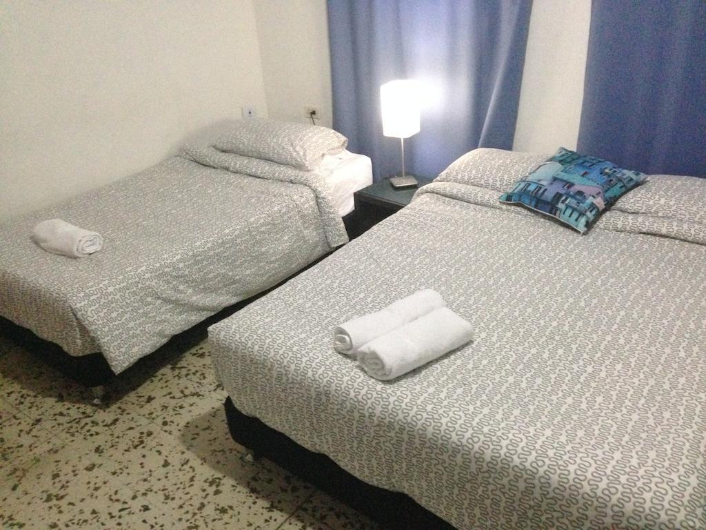 B&B Grand Royal Inn Barranquilla  Szoba fotó